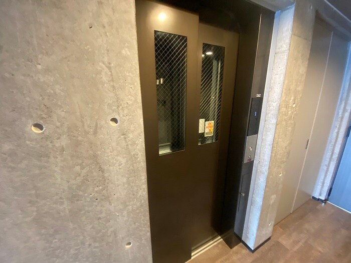 物件外観写真6　(建物設備)