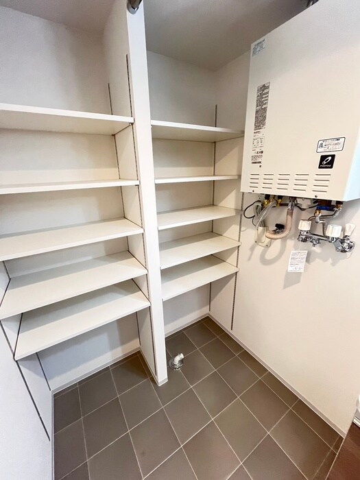 物件内観写真18　(洗濯機置場)