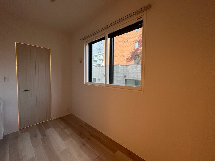 物件内観写真11　(居室)