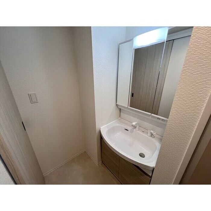 物件内観写真13　(洗面)