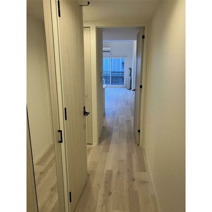 物件内観写真13　(廊下)