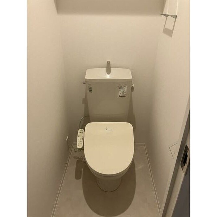 物件内観写真14　(トイレ)