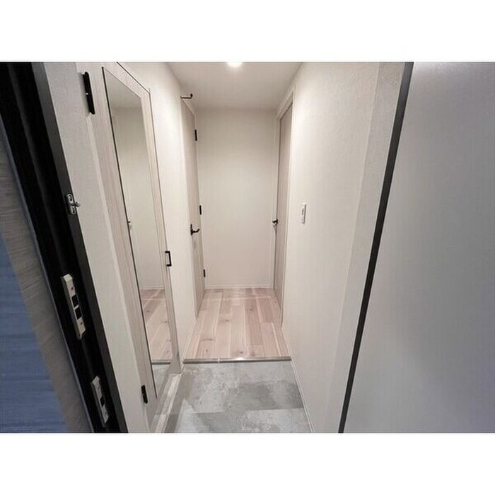 物件内観写真15　(玄関)