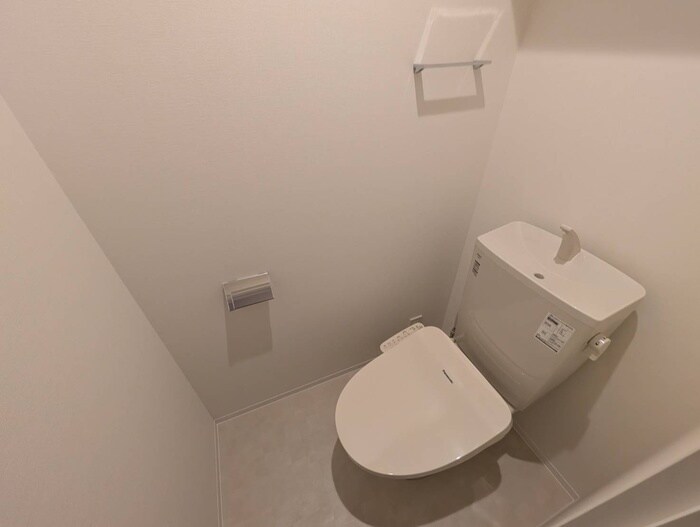 物件内観写真16　(トイレ)
