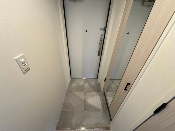 物件内観写真18　(玄関)