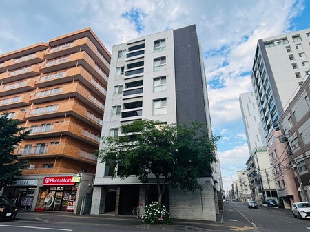 ＨＳ　ＣＯＵＲＴ医大前外観写真