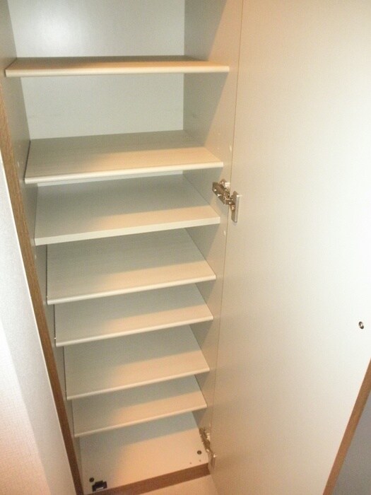 物件内観写真13　(靴箱)