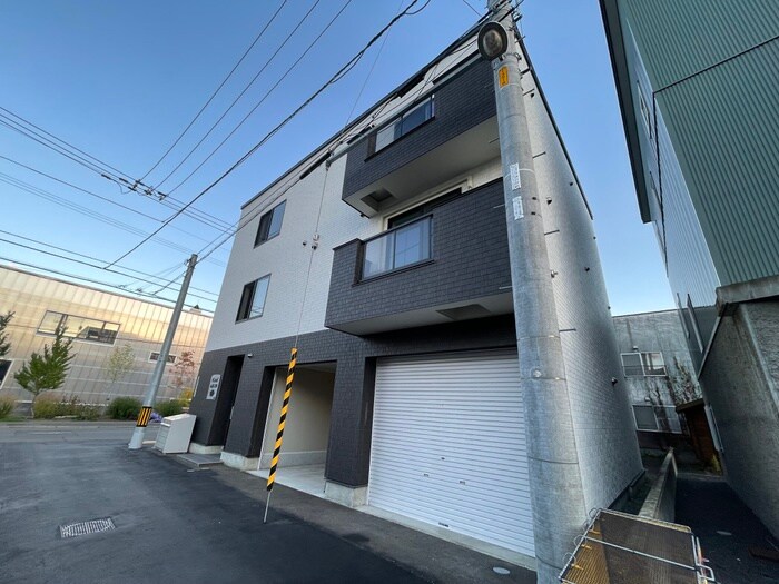 物件外観写真3　(外観写真)