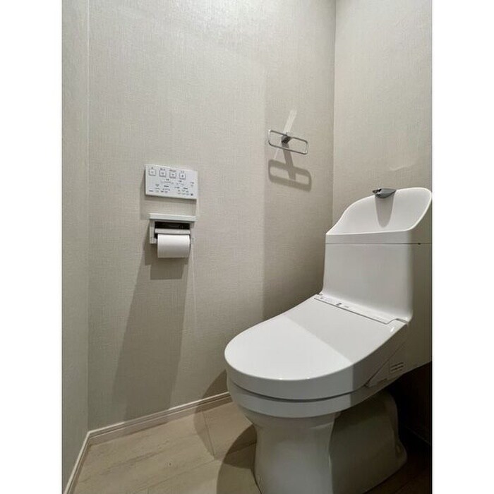 物件内観写真14　(トイレ)