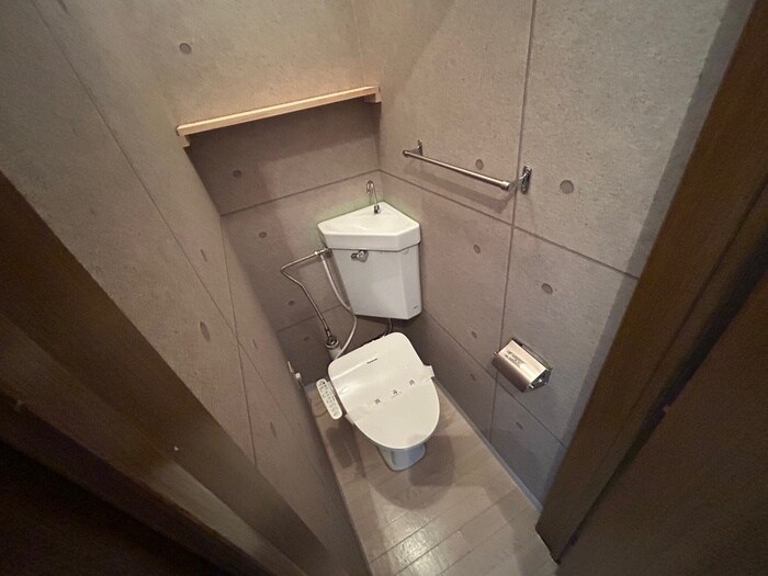 物件内観写真14　(トイレ)