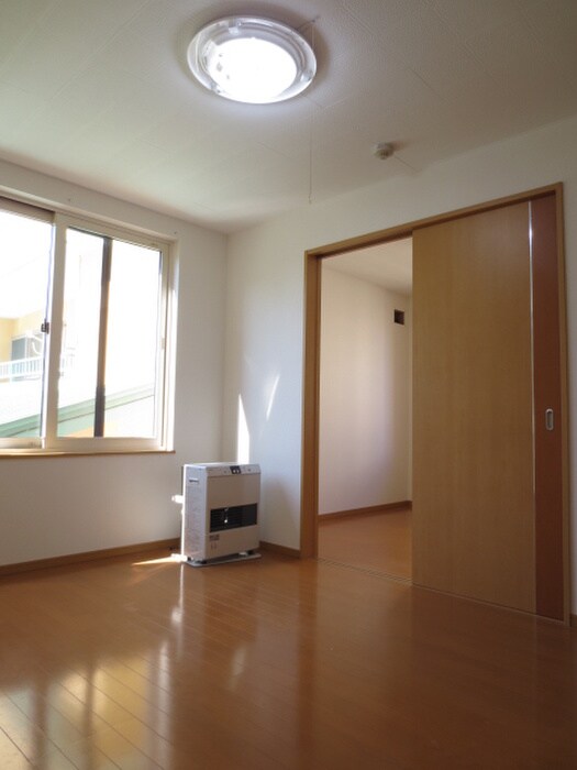 物件内観写真8　(居室)