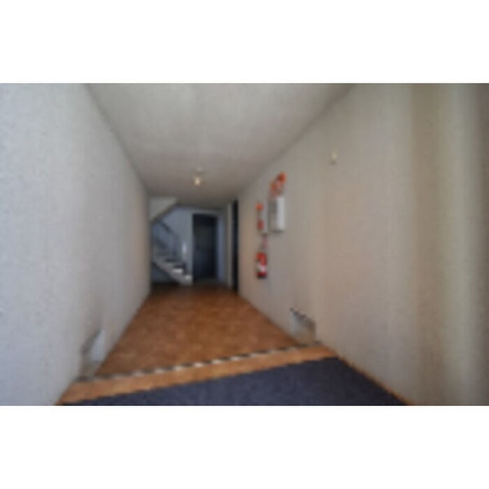 物件外観写真5　(エントランス部分)