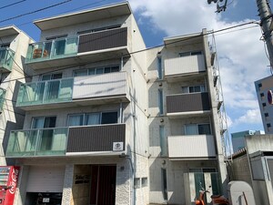 ストークト学園前外観写真