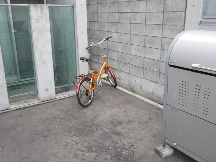 物件外観写真6　(駐輪場)
