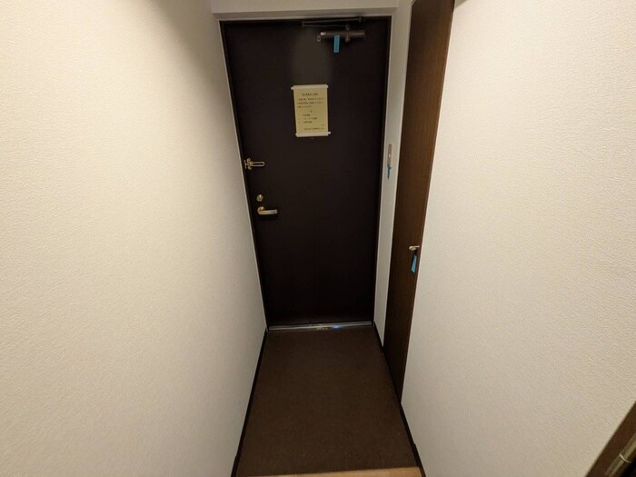 物件内観写真22　(玄関)