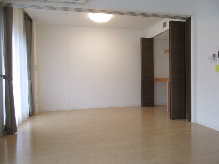 物件内観写真6　(居室)