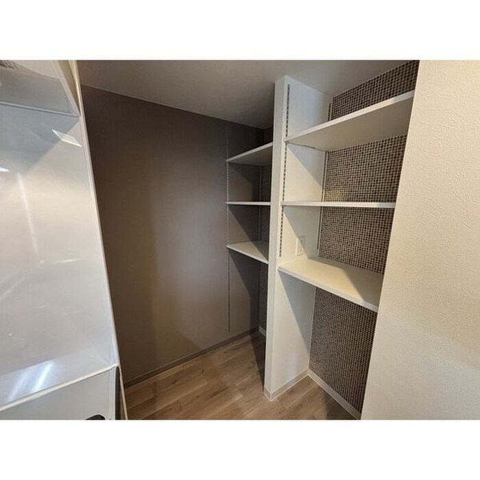 物件内観写真10　(収納)