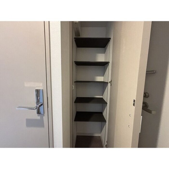 物件内観写真15　(靴箱)