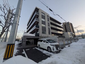 S-RESIDENCE二十四軒avelis外観写真