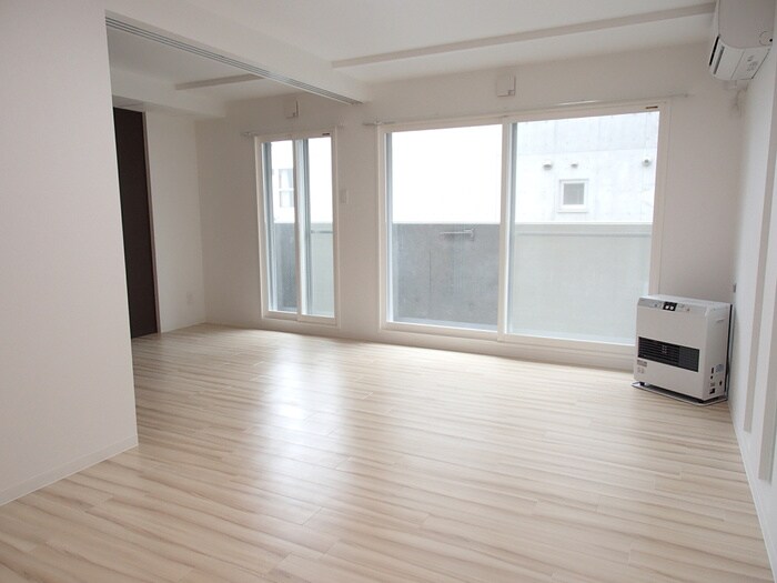 物件内観写真6　(居室)