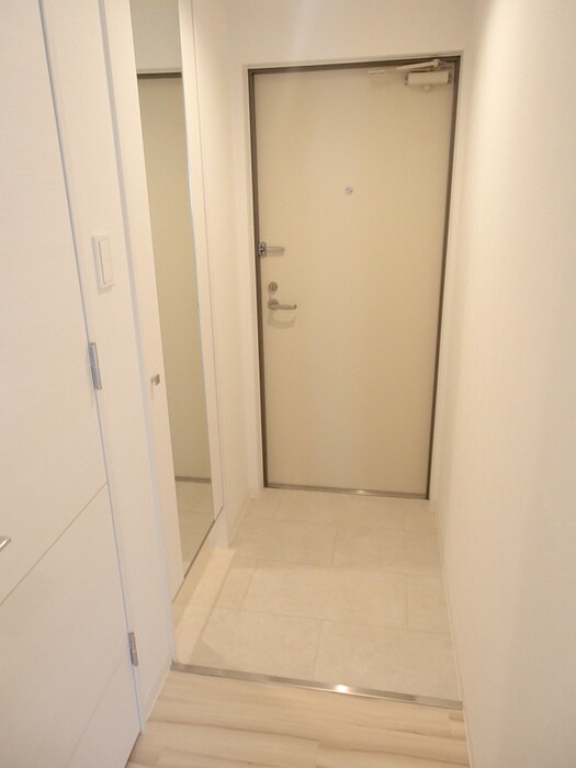 物件内観写真15　(玄関)