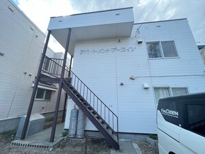 アパートメントブースイン外観写真