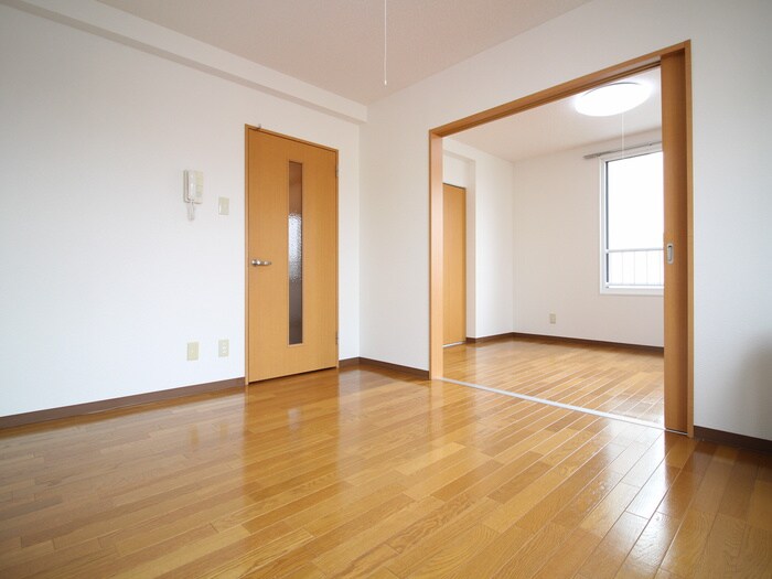 物件内観写真9　(居室)