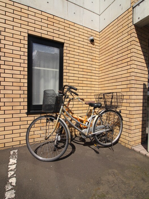 物件外観写真5　(駐輪場)