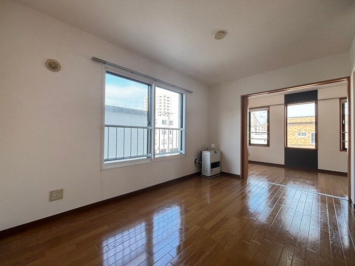 物件内観写真10　(居室)