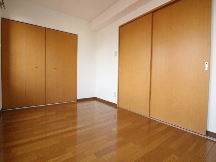 物件内観写真10　(居室)