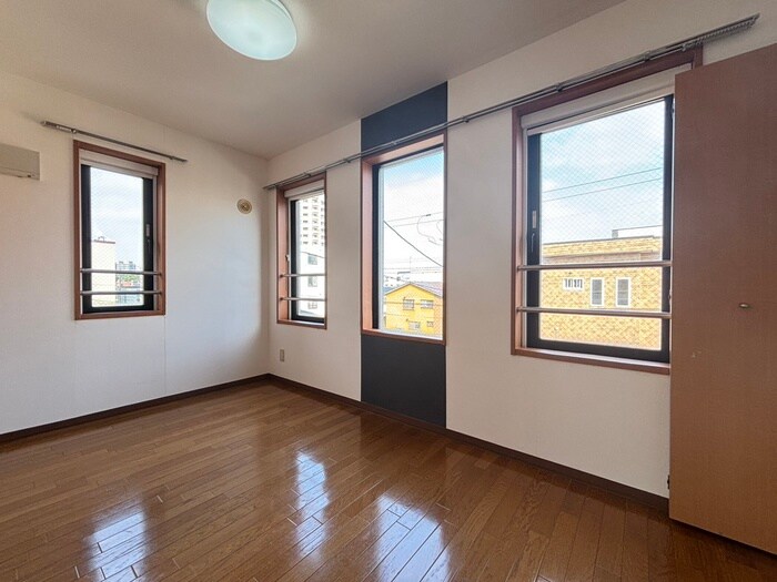 物件内観写真12　(居室)