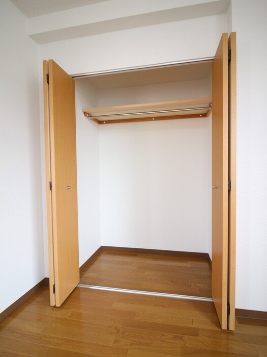 物件内観写真12　(収納)