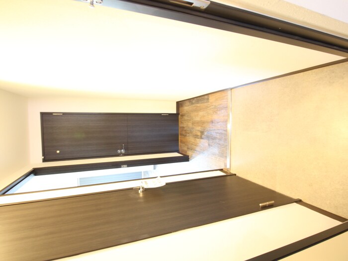 物件内観写真16　(玄関)