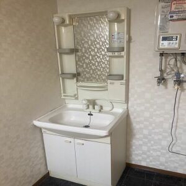 物件内観写真5　(洗面)