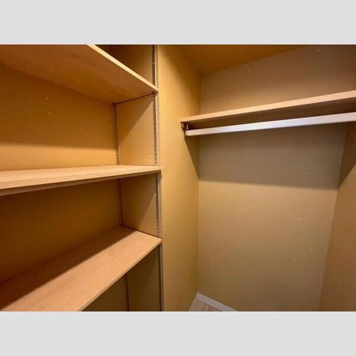 物件内観写真13　(収納)