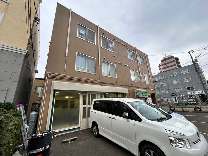 物件外観写真2　(外観写真)