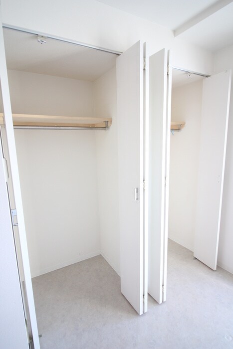 物件内観写真12　(収納)