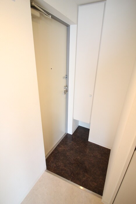 物件内観写真18　(玄関)
