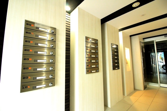 物件外観写真5　(エントランス部分)