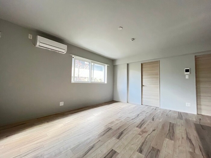 物件内観写真10　(居室)