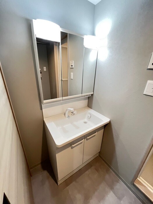 物件内観写真13　(洗面)