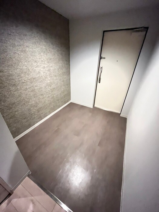 物件内観写真16　(玄関)