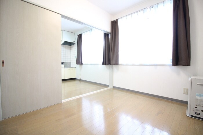 物件内観写真10　(居室)