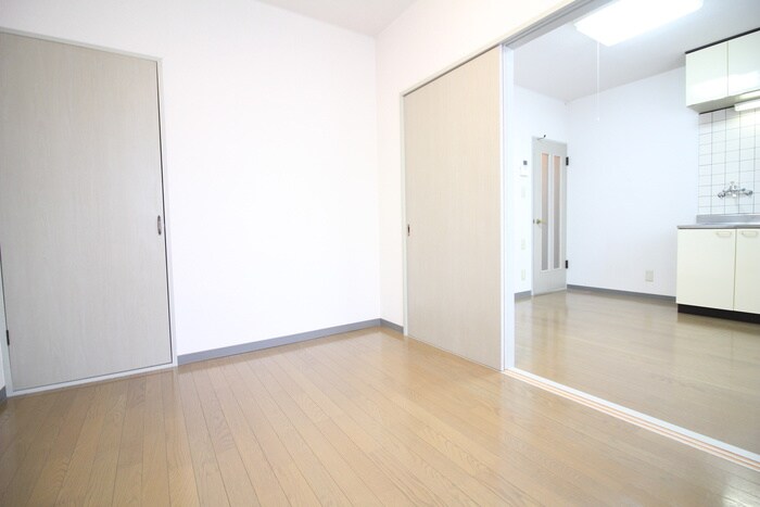 物件内観写真11　(居室)