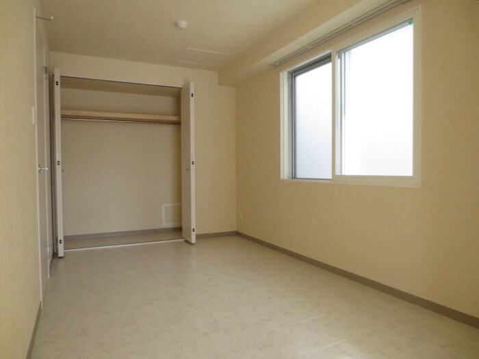 物件内観写真10　(居室)