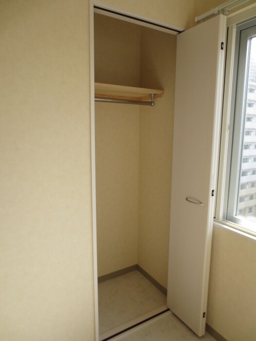 物件内観写真12　(収納)