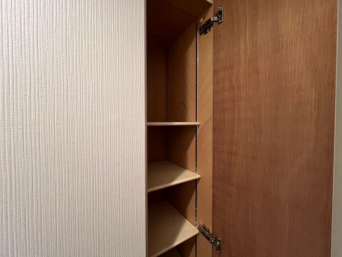 物件内観写真13　(玄関)