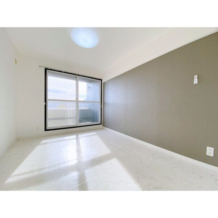 物件内観写真6　(居室)