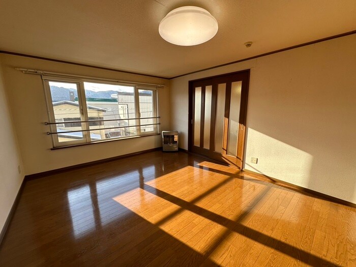 物件内観写真10　(居室)