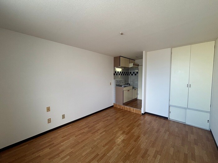 物件内観写真4　(居室)